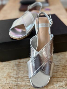 Women’s Metallic Silver Crisscross Slingback Sandals